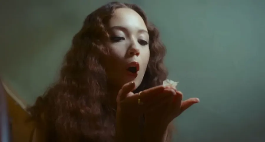 Laufey Lover Girl Lyrics Meaning: A Bossa Nova Daydream Wrapped in Longing and Whimsy