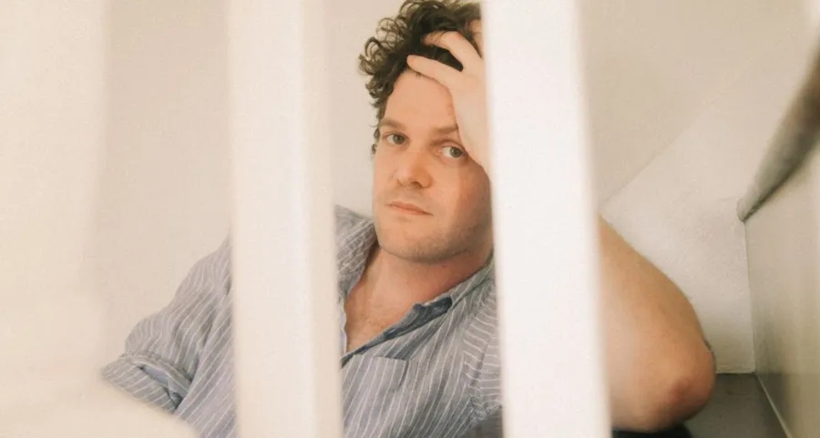 Wingtip Bloodstream: A Dizzy Indie-Pop Rush That Won’t Sit Still