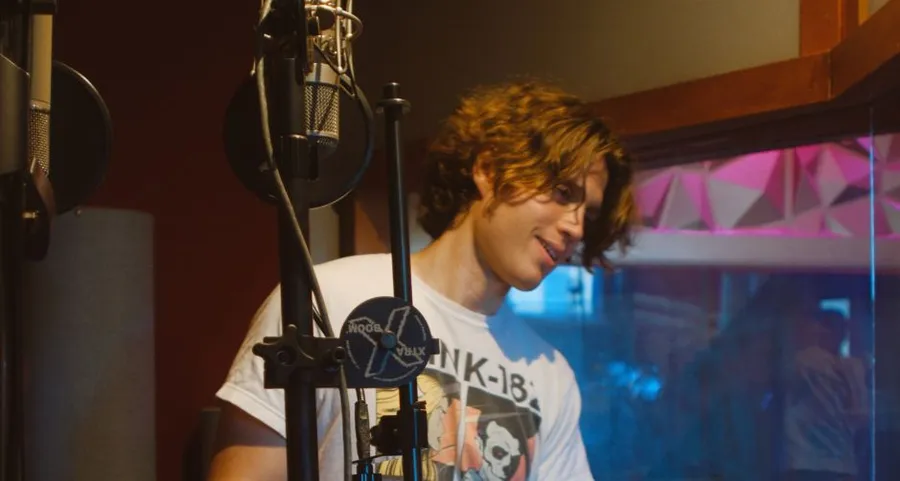 Cole Lumpkin Embraces Emotions to Carve His Own Path in Modern Pop
