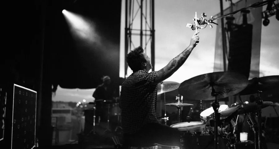Backstage and Beyond: Staying Connected on Tour with Simify