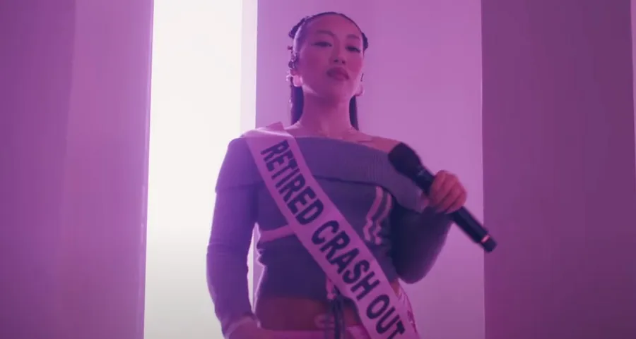 SAILORR “Soft Girl Summer” lyrics & meaning: crying pretty, staying moisturised, choosing softness
