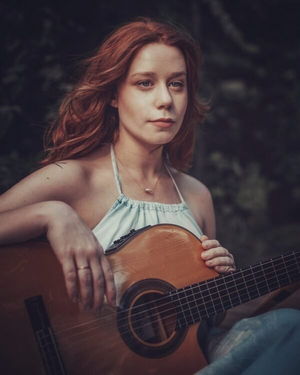 Premiere: Interview With Redd As She Releases New Single Heavyweight