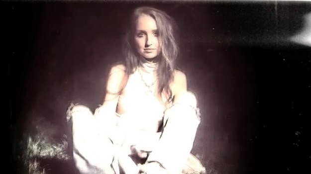 Bedroom Walls By Etaoin Is An Earworm Of A Song Bedroom Walls By Etaoin Is An Earworm Of A Song