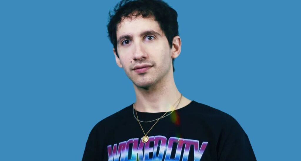 Alessandro Ciminata: As An Artist, It’s Our Job To Bring Joy To People’s Homes And Hearts Alessandro Ciminata: As An Artist, It’s Our Job To Bring Joy To People’s Homes And Hearts