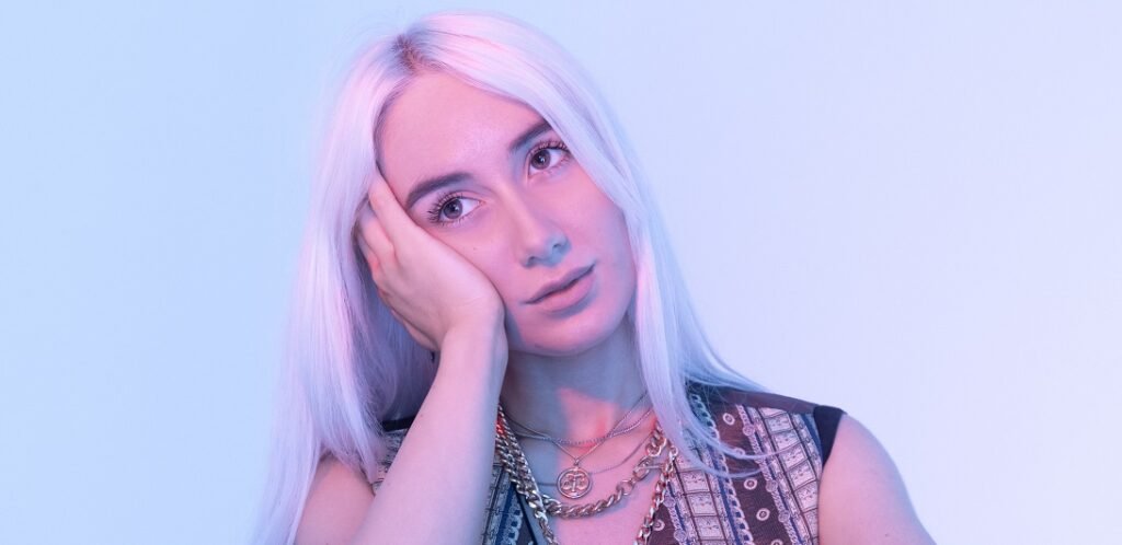 Eiza Murphy Delivers With Brooding Single Movies