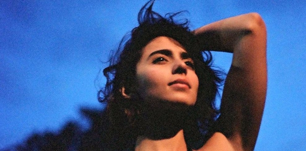 Dezi Shows Her Vulnerable Side On the Heartfelt Single Seen Dezi Shows Her Vulnerable Side On the Heartfelt Single Seen