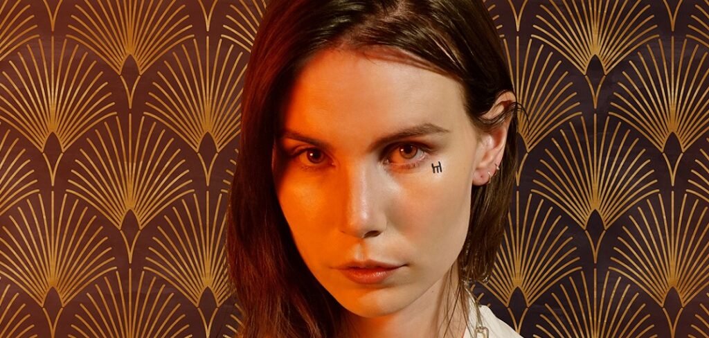 Rule The World By Skott Explores A Pool Of Sounds And Rich Textures Rule The World By Skott Explores A Pool Of Sounds And Rich Textures