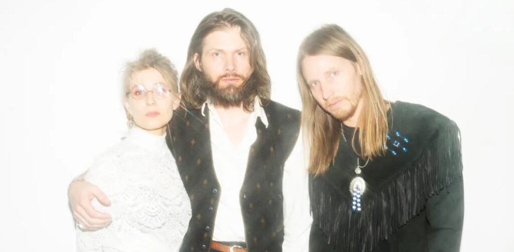 ViVii Releases The Magical Carmel Beach ViVii Releases The Magical Carmel Beach