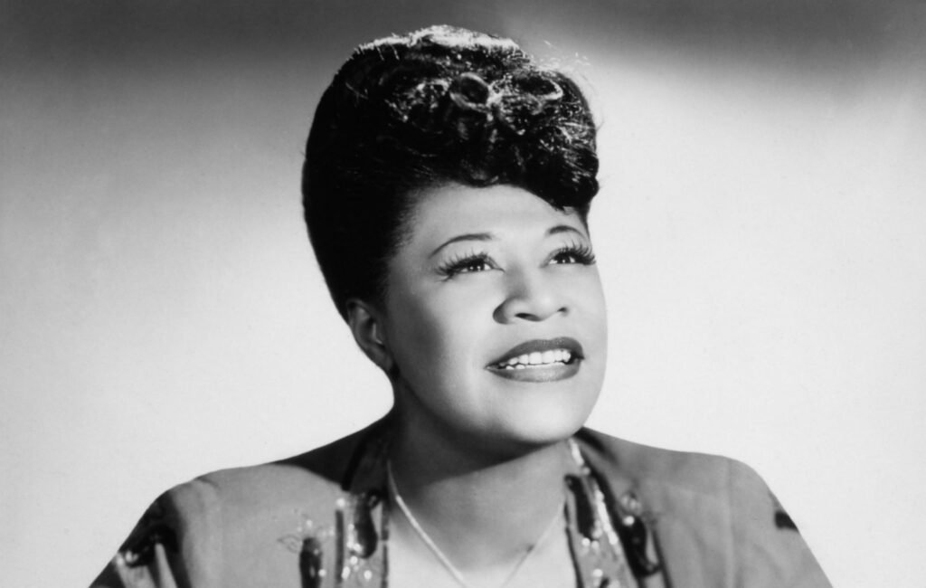 Ella Fitzgerald’s Top 30 Timeless Hits: The Ultimate Jazz Anthology