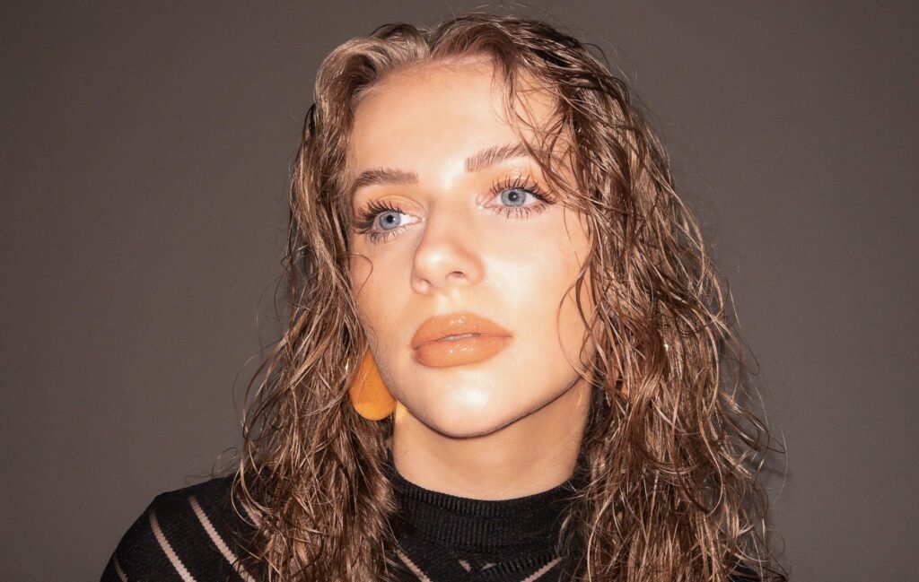 Lenn Drops renegade A Sultry and Captivating Triumph