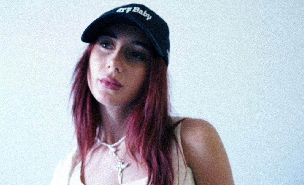 Eiza Murphy's Conman: Unveiling a Heart-Wrenching Saga of Love Betrayed