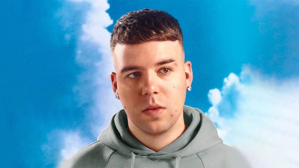 Meet Quevedo, the Spanish Rapper Who Conquered the World with His Freestyle Skills and Catchy Songs