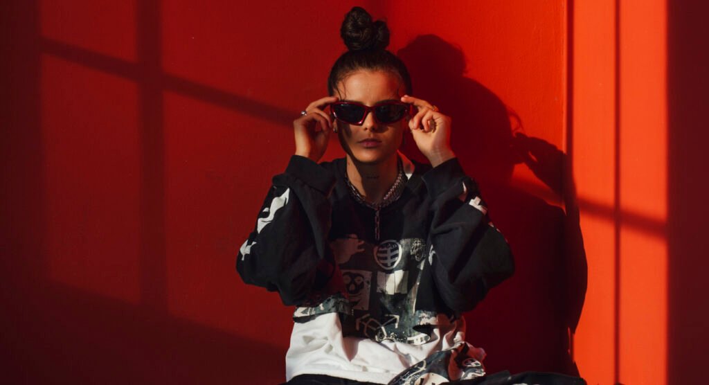 Golden Child Unleashes Heat with Remedy: A Sonic Delight from Ash Olsen