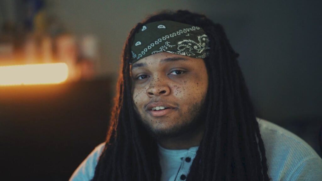 Kid Travis Blue Dress: A Song That Dances Between Retro and Modernity