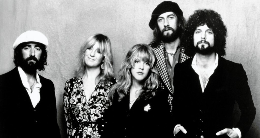 Unraveling the Lyrics: A Deep Dive into Fleetwood Mac's Landslide and its Symbolism