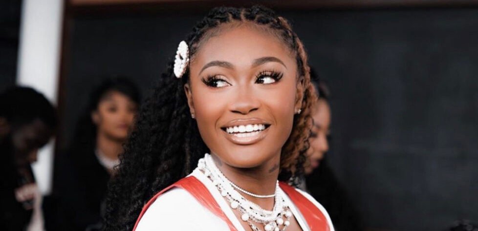 How Kali’s Area Codes Lyrics Reflect on Modern Relationships How Kali's Area Codes Lyrics Reflect on Modern Relationships