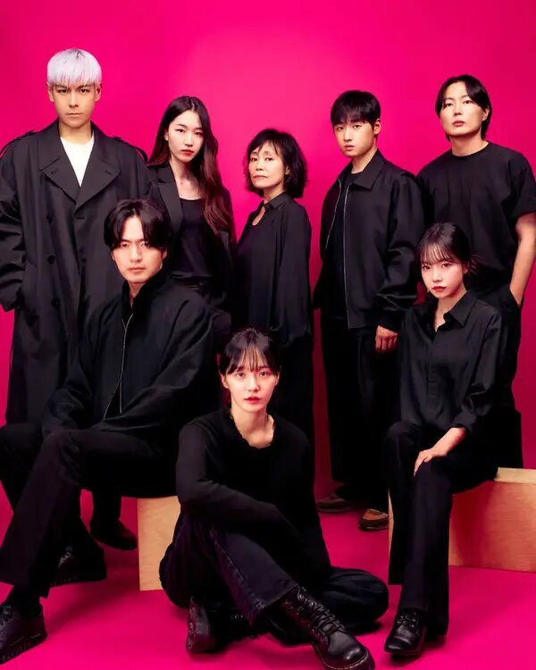 From left to right: Choi Seung-Hyun, Lee Jin-Uk, Won Jian, Park Gyu-Young, Kang Ae-Sim, Lee David, Jo Yu-Ri, and Roh Jae-Won.