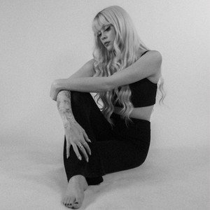 Ella Jet sunshine and roses song cover