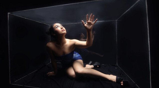 Emei’s 711 – A Sonic Dive Into Social Anxiety And Late-Night Solace Emei's 711 - A Sonic Dive into Social Anxiety and Late-Night Solace