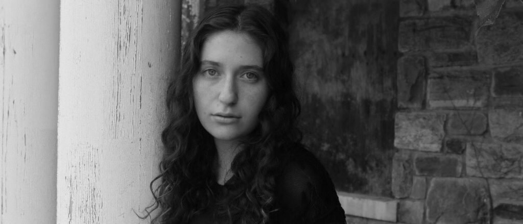 Ghosting: A Modern Dating Trend Echoes In Andie Mechanic’s Lucy Ghosting: A Modern Dating Trend Echoes in Andie Mechanic's Lucy