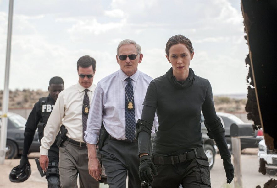 Victor Garber, Hank Rogerson, Emily Blunt, and Daniel Kaluuya in Sicario (2015)