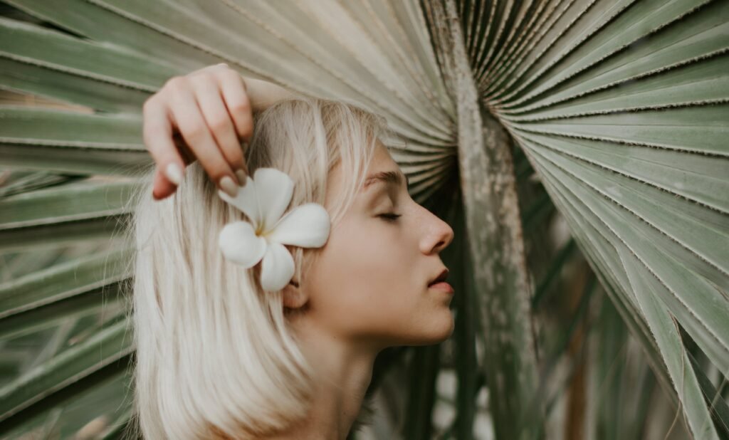 The Spiritual Meaning of Ringing in the Right Ear The Spiritual Meaning of Ringing in the Right Ear