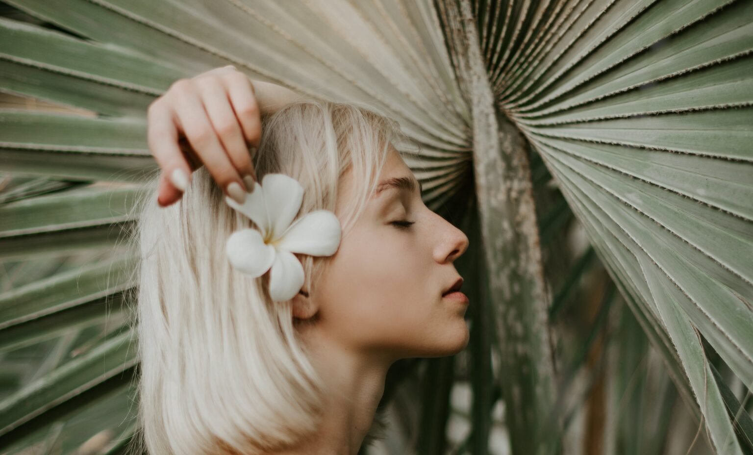 The Spiritual Meaning of Ringing in the Right Ear