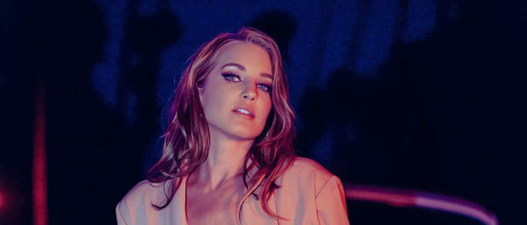 Exploring NINAs Nostalgic Synthwave in Causeway with Ricky Wilde Exploring NINAs Nostalgic Synthwave in Causeway with Ricky Wilde