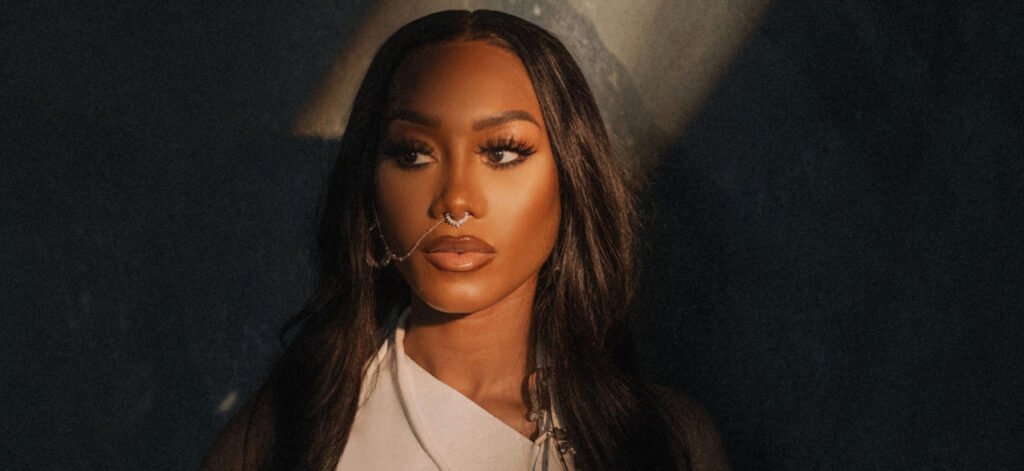 Unveiling the Heartbeat of Made For Me Muni Long: A Deep Dive into Its Lyrics and Soulful Journey Unveiling the Heartbeat of Made For Me Muni Long: A Deep Dive into Its Lyrics and Soulful Journey