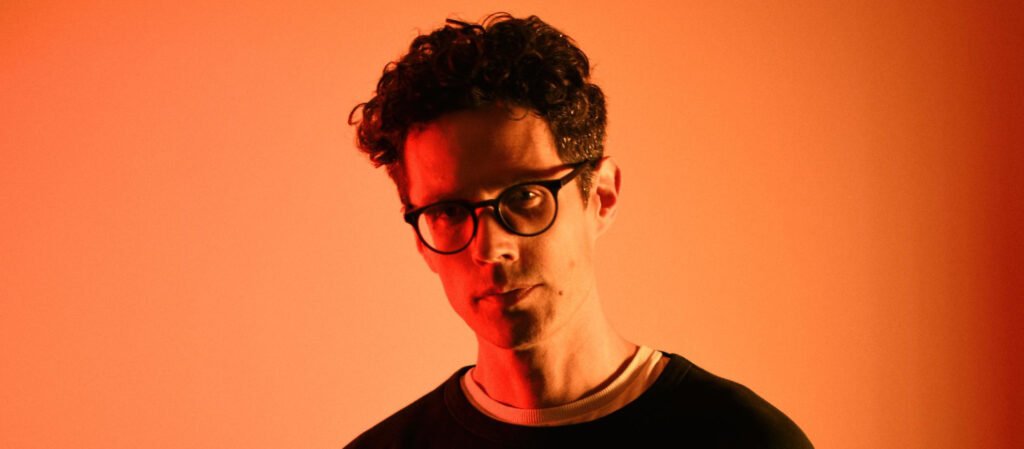 Karl Zine Unveils Amour: A Hauntingly Beautiful Heartbreak Anthem