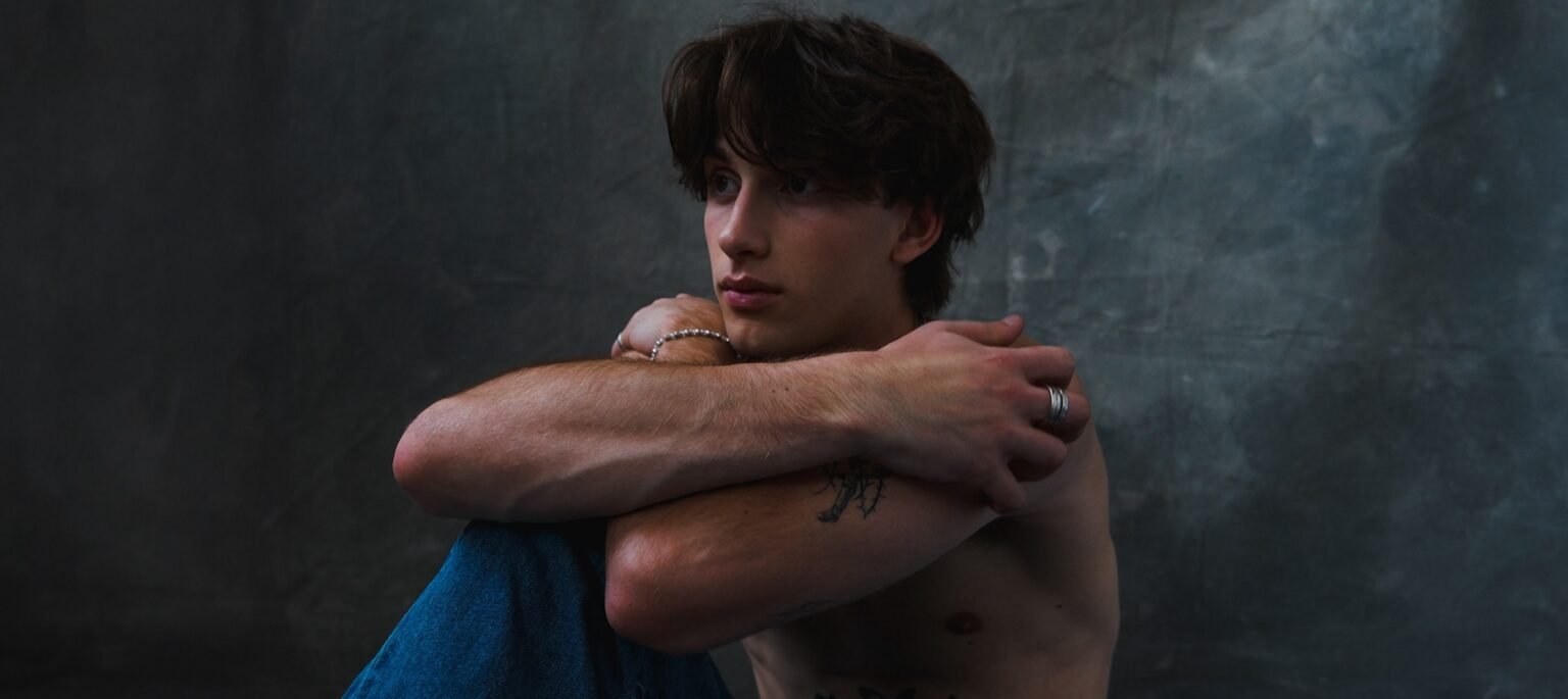 Heartbeats and High Stakes: Johnny Orlando’s Vegas is a Pop Gamble That Pays Off