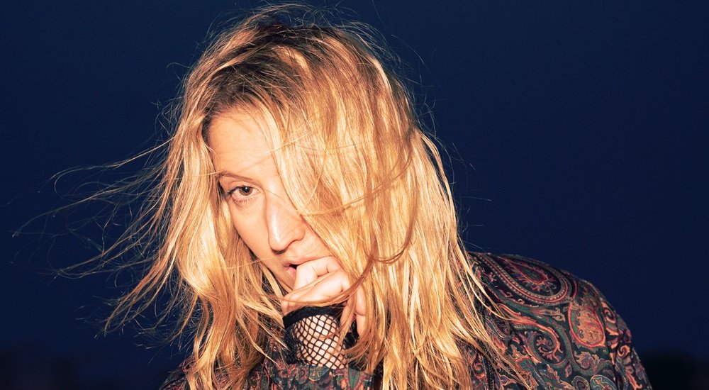 Pull Me Under By Jenny Kern: A Poignant Plunge Into Loves Turbulent Depths Pull Me Under By Jenny Kern: A Poignant Plunge Into Loves Turbulent Depths