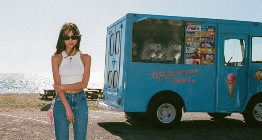 Olivia Rodrigo in Olivia Rodrigo: deja vu (2021)