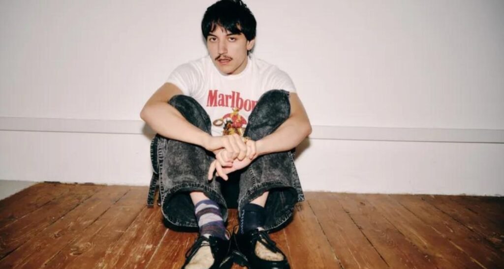 Artemas’ Raw Honesty Takes Over With i like the way you kiss me Artemas' Raw Honesty Takes Over With i like the way you kiss me