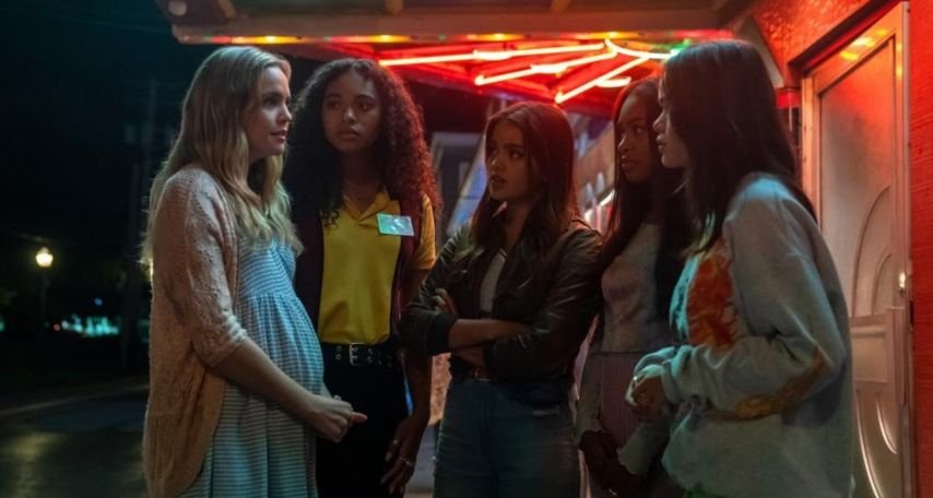Bailee Madison, Chandler Kinney, Malia Pyles, Maia Reficco, and Zaria in Pretty Little Liars: Original Sin (2022)