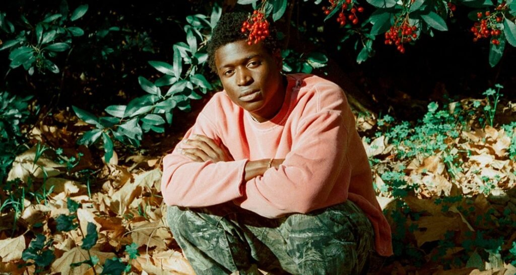 City On A Hill Lyrics - Unveiling Mon Rovîa’s Poetic Odyssey