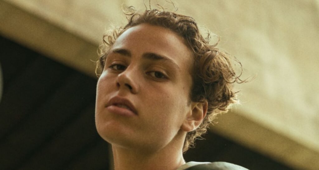 Noak Hellsing’s Empty the Bags: A Dancefloor Seduction with a Dark Side Noak Hellsing's Empty the Bags: A Dancefloor Seduction with a Dark Side