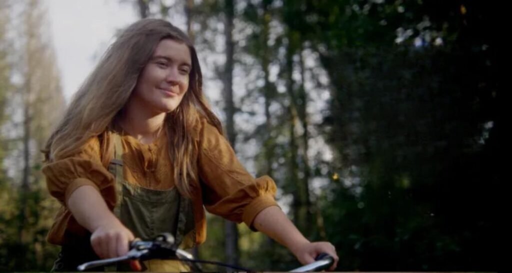 Luna Keller’s Lighter than Before: A Hopeful Indie Folk Anthem of Self-Discovery Luna Keller's Lighter than Before: A Hopeful Indie Folk Anthem of Self-Discovery