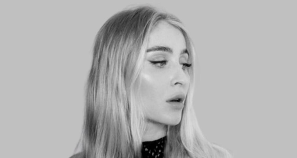 Hey by Anna Richter Exposes the Naked Reality of Loves Silent Unravelling Hey by Anna Richter Exposes the Naked Reality of Loves Silent Unravelling