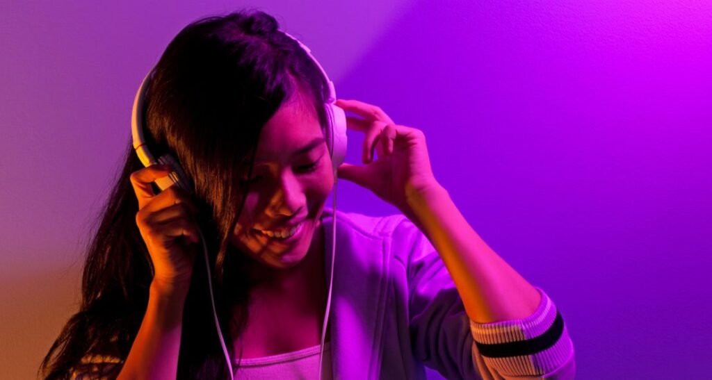 Beyond The Charts: Exploring the Best Indie Tracks of the Last Week in June