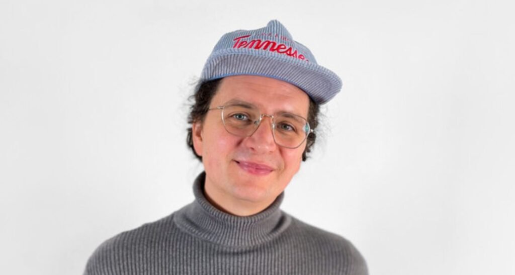 To Be Happy by Vian Izak ft Juniper Vale Navigates the Quiet Corners of Joy