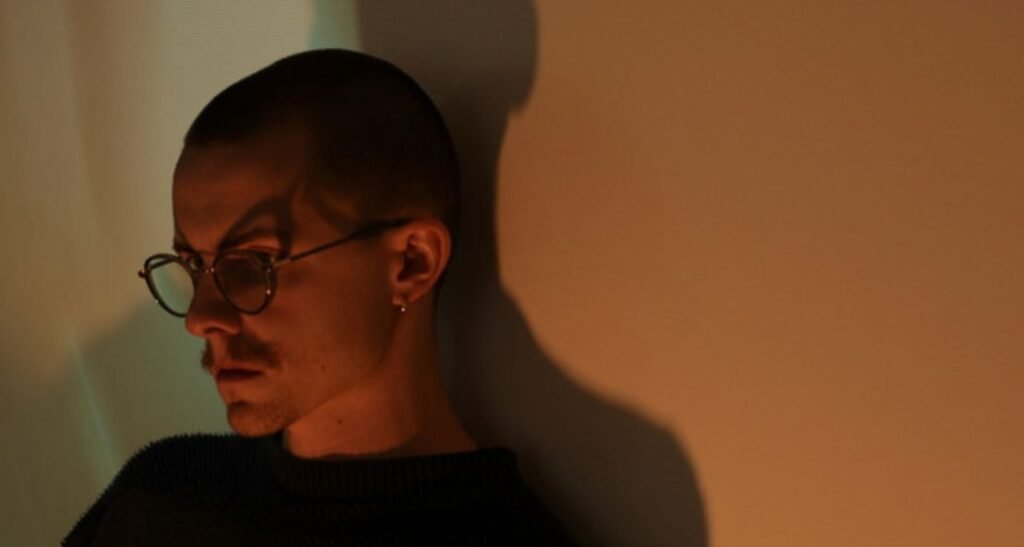 Glitterrr by Derek Simpson: A Shimmering Ode to Love's Euphoria