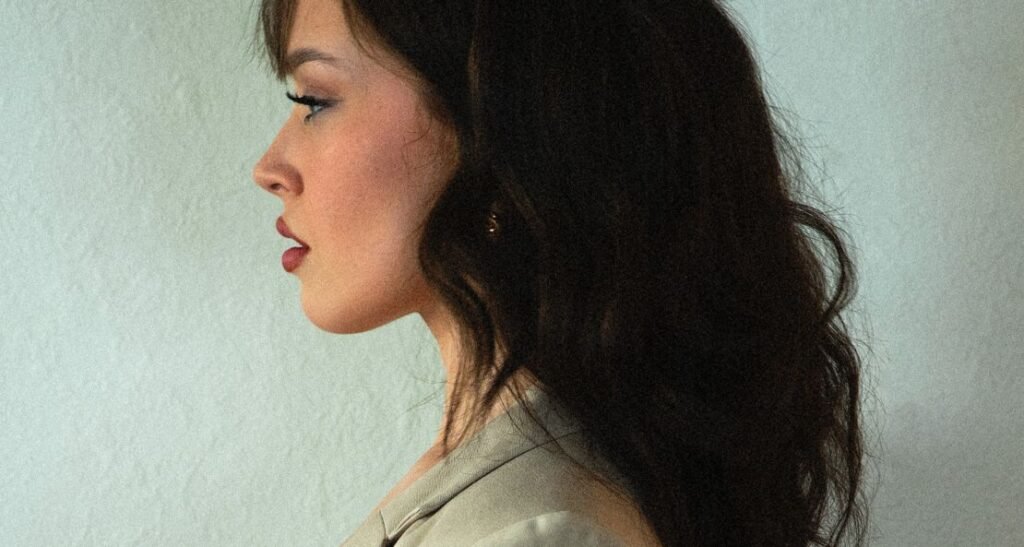 Lights, Camera, Heartache: Mon Rae’s Debut Single Like a Movie Rewinds Love’s Bittersweet Reel Lights, Camera, Heartache: Mon Rae's Debut Single, Like a Movie Rewinds Love's Bittersweet Reel