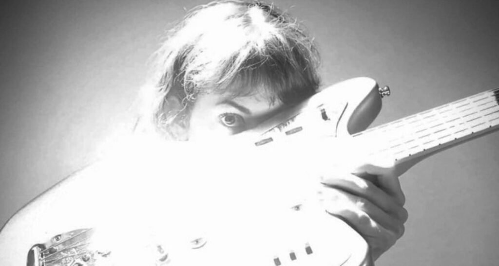 Meimuna Fureurs Secrètes: Mountains of Emotion in Whispers Meimuna Fureurs Secrètes: Mountains of Emotion in Whispers