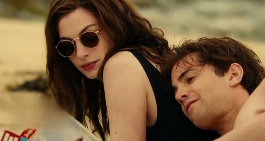Anne Hathaway and Jim Sturgess in One Day (2011)