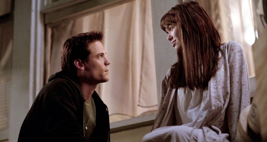 Mandy Moore and Shane West in A Walk to Remember (2002)