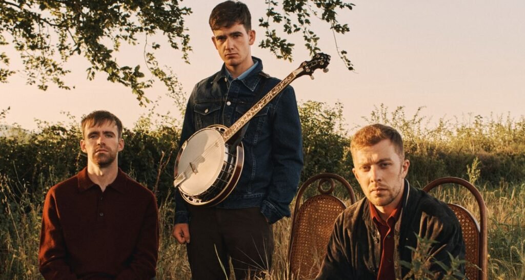 I Cried, I Wept by Kingfishr: A Roaring Indie Anthem Born from Sacrifice