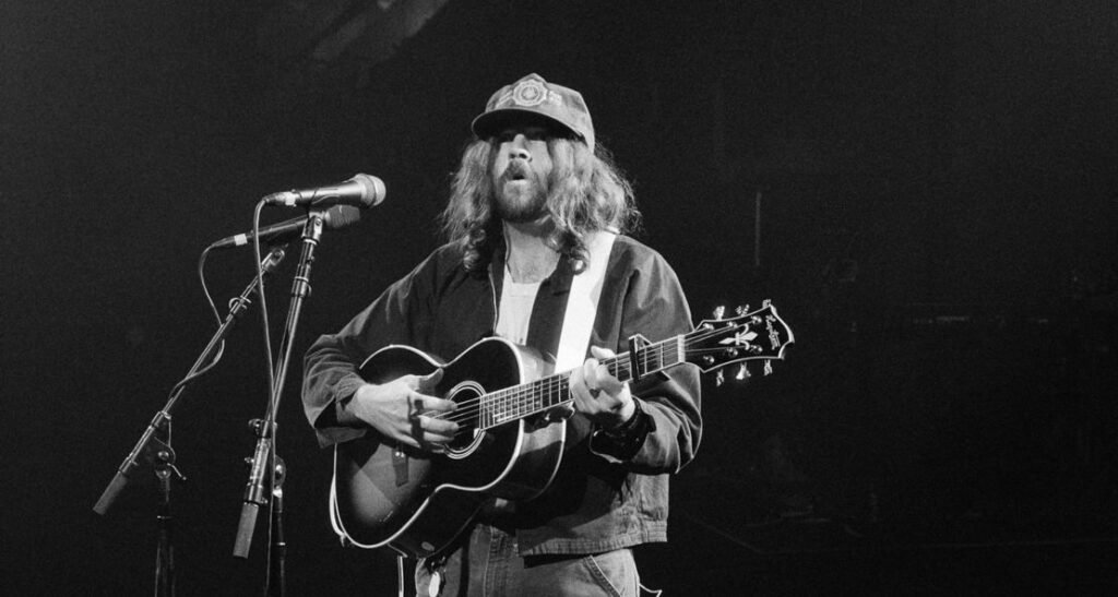 Do You Haunt Me by Hazlett: A Hazy Ode to Healing and Uncertainty