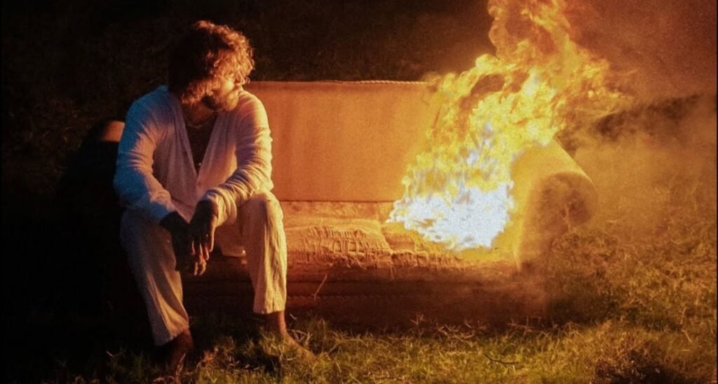 Discover Joshua Goldens St. Louis, Missouri: Nostalgia and Emotion in Modern Folk Rock