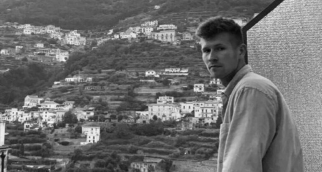 Ocean Breeze By Tomo: A Hauntingly Beautiful Soundtrack for October's Grey Skies